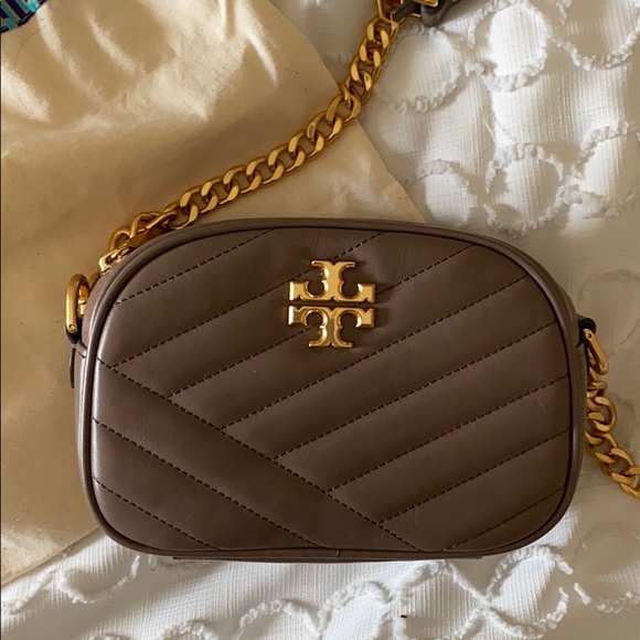 ❌SOLD❌ Tory Burch Kira chevron crossbody bag - Picture 2 of 4